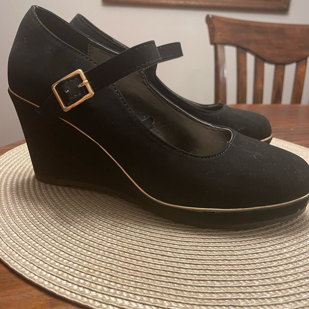 Dress Shoes, worn once. Very cute.